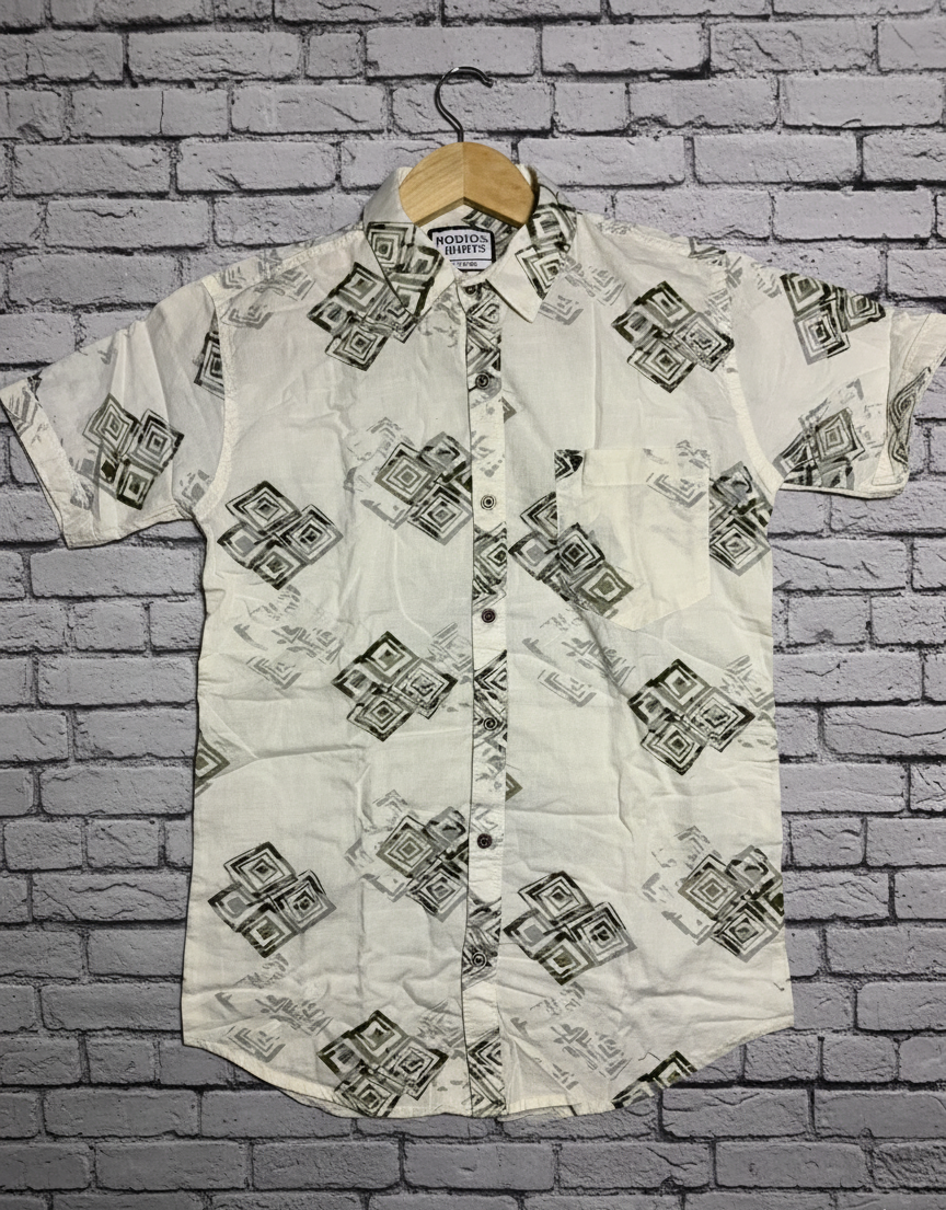 Men's White Geometric Diamond Print Short Sleeve Button-Down Shirt